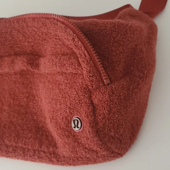 Lululemon On the Beat Belt Bag *Sherpa Heathered Magma - Picture 3 of 11